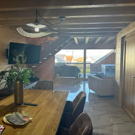 Basel Airport Jacuzzi Chalet شقة